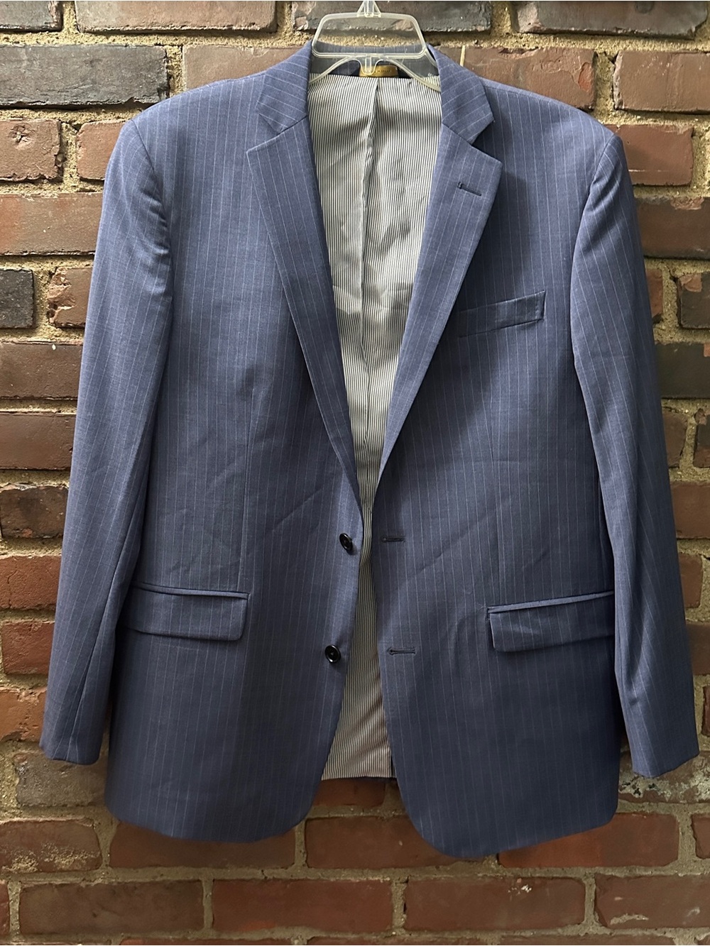 Brooks Brothers Explorer Regent Fit blue pinstriped two button blazer size 43